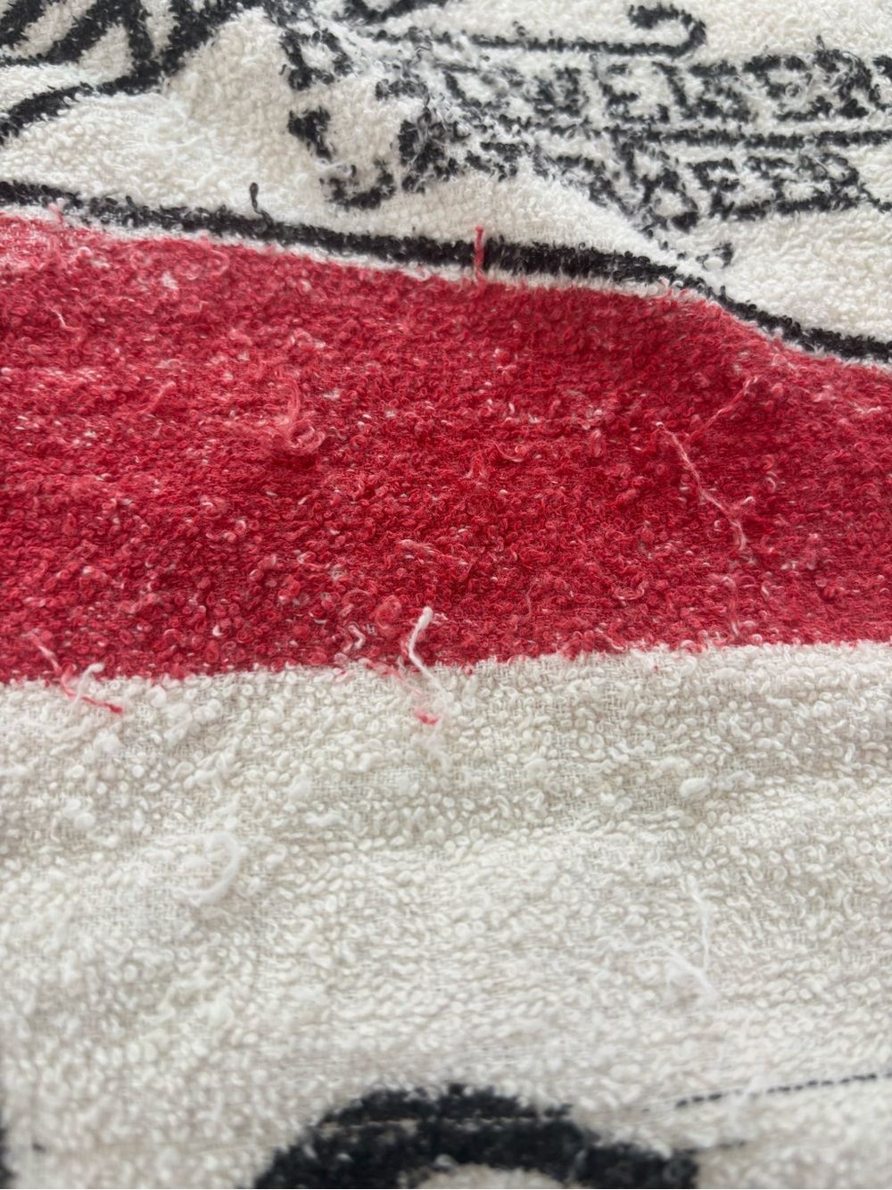 Vintage 70s-80s Budweiser beer Red, Black Logo beach Towel bar lounge drink sun - Picture 8 of 8